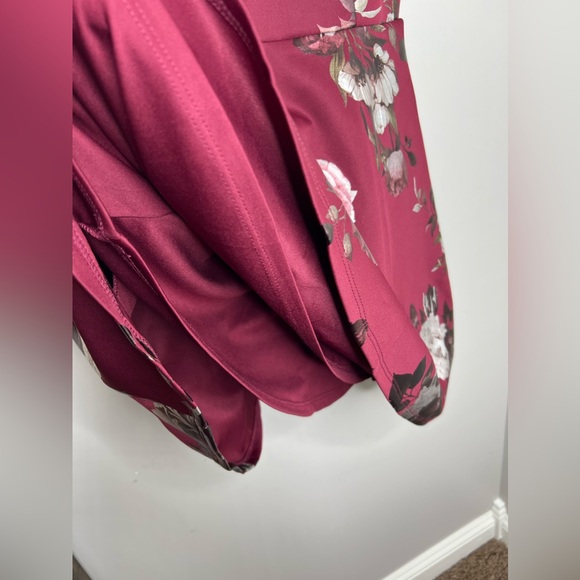 Crystal Doll maroon/red floral v-front peplum hem lined dress. Medium. - Picture 6 of 9